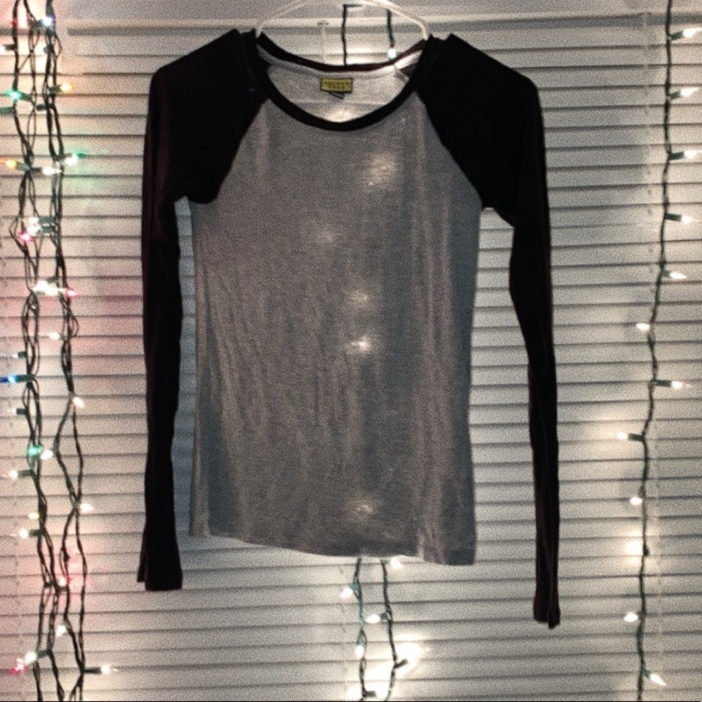 Long sleeve top🖤